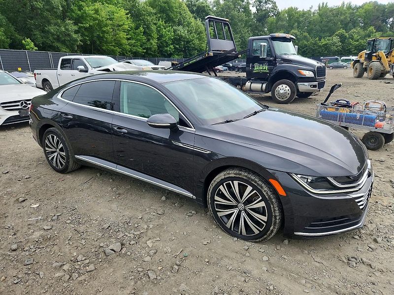 Volkswagen Arteon (2020) SE - fotka 2 z 11
