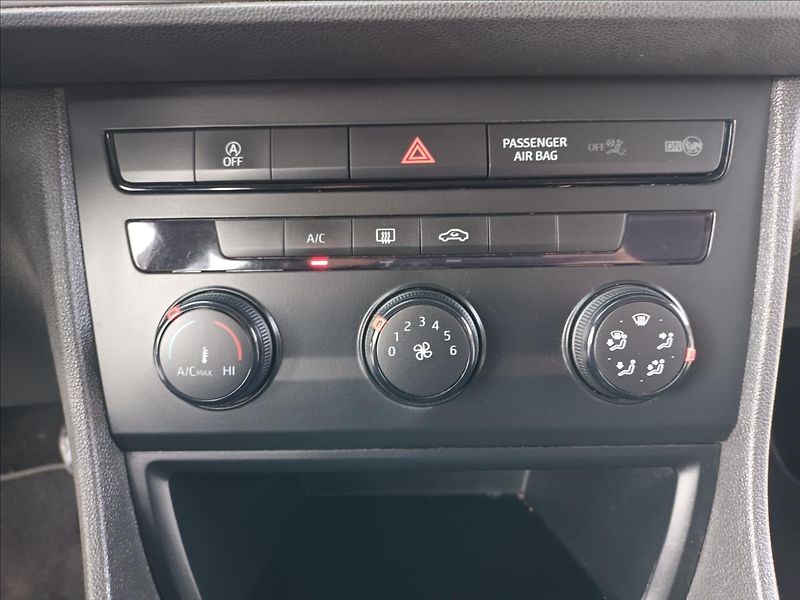 Seat Leon 1,2 TSI,77KW,SERVISKA,KLIMA, - fotka 34 z 41