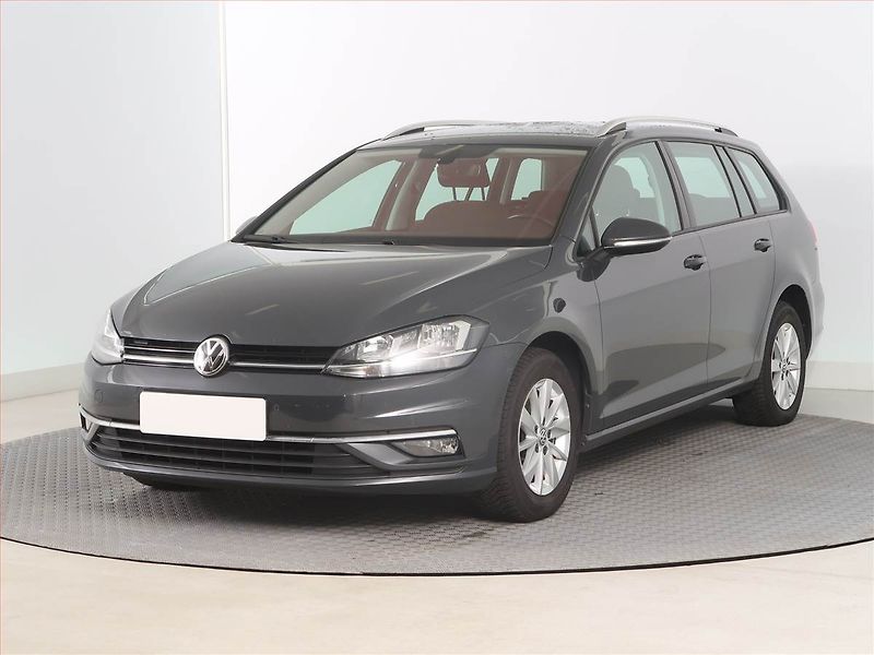 Volkswagen Golf (2018) 1.6 TDI, Serv.kniha, Tempomat - fotka 2 z 16