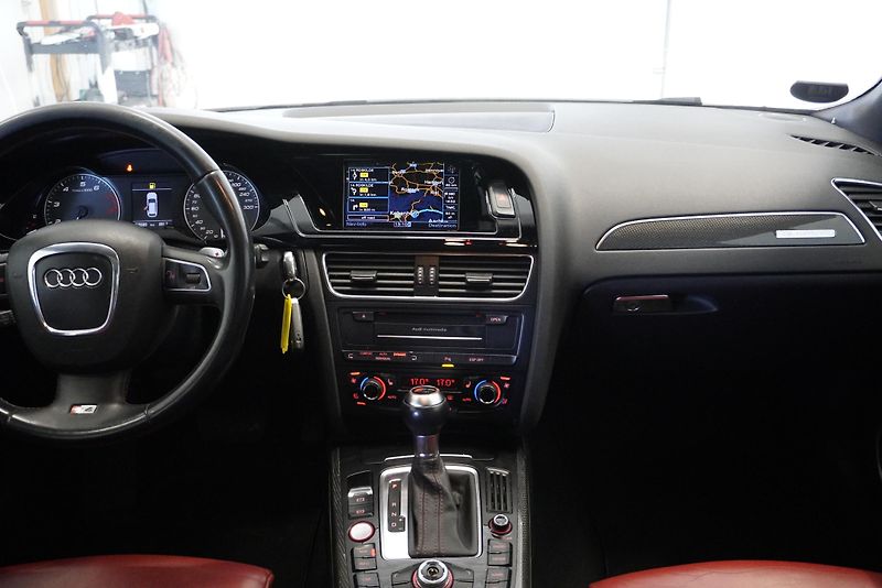 Audi S4 3.0 TFSI 333PS QUATTRO AUTOMAT - fotka 27 z 36