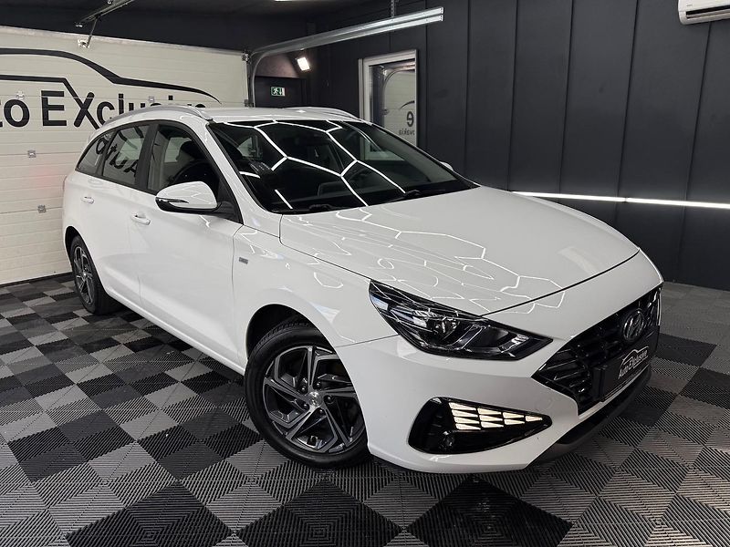 Hyundai i30 (2022) CW 1.5 T-GDi mHEV Family DCT - fotka 3 z 25