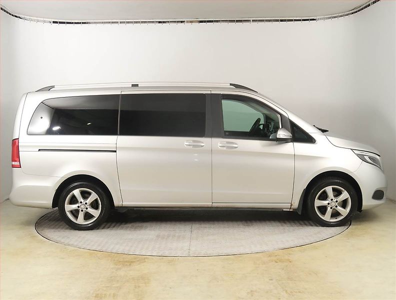 Mercedes-Benz Třídy V (2014) 220 CDI, ČR, DPH - fotka 6 z 25