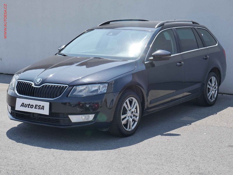 Škoda Octavia (2016) 2.0 TDI, AC, výhřev sed - fotka 3 z 15