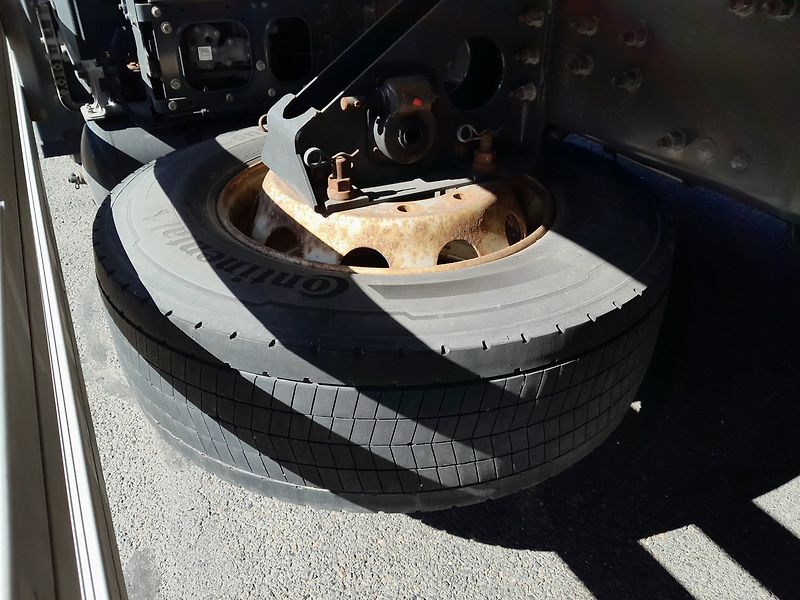 Volvo FM 330 Thermoking T-1200R - fotka 12 z 40
