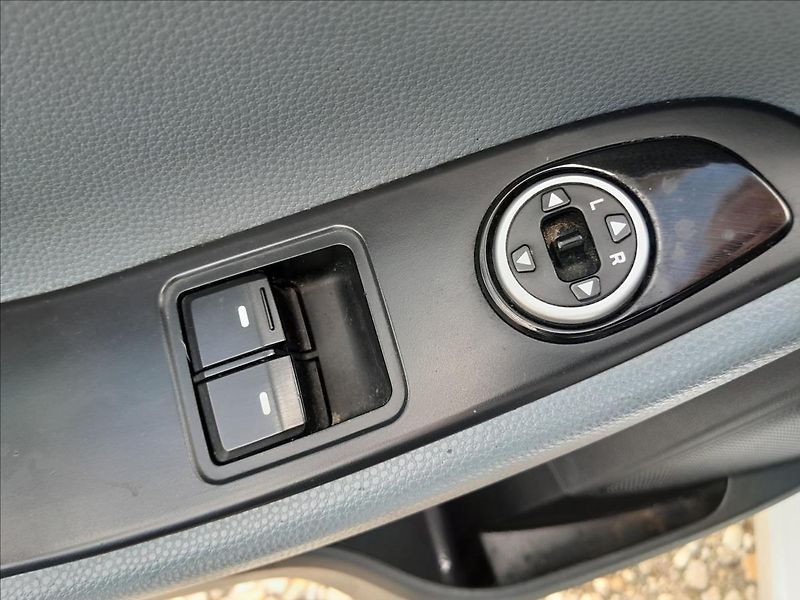 Hyundai i20 1,25i 16V 55kW - fotka 19 z 45