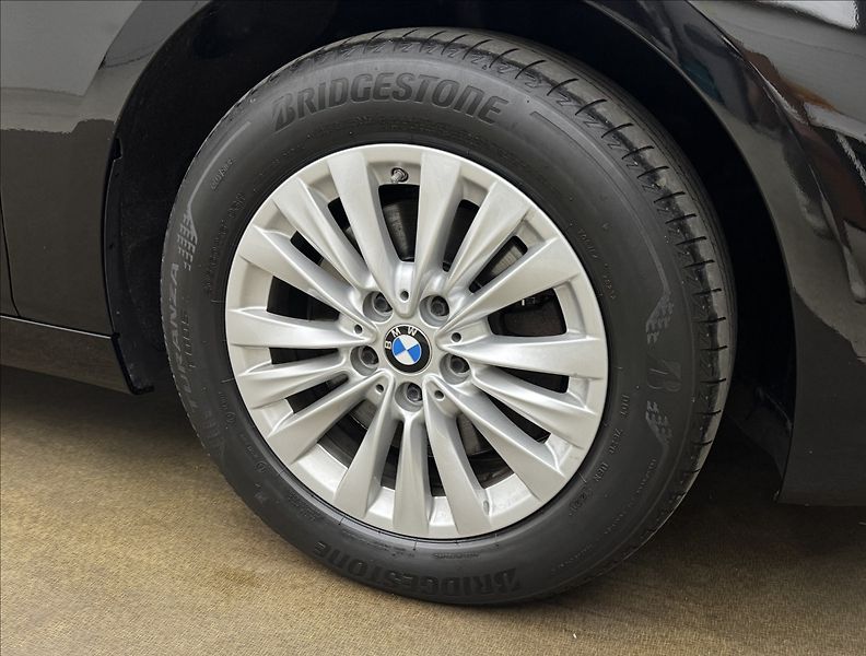 BMW Řada 2 1,5 218i LONG ROZVODY VÝHŘEV - fotka 40 z 43