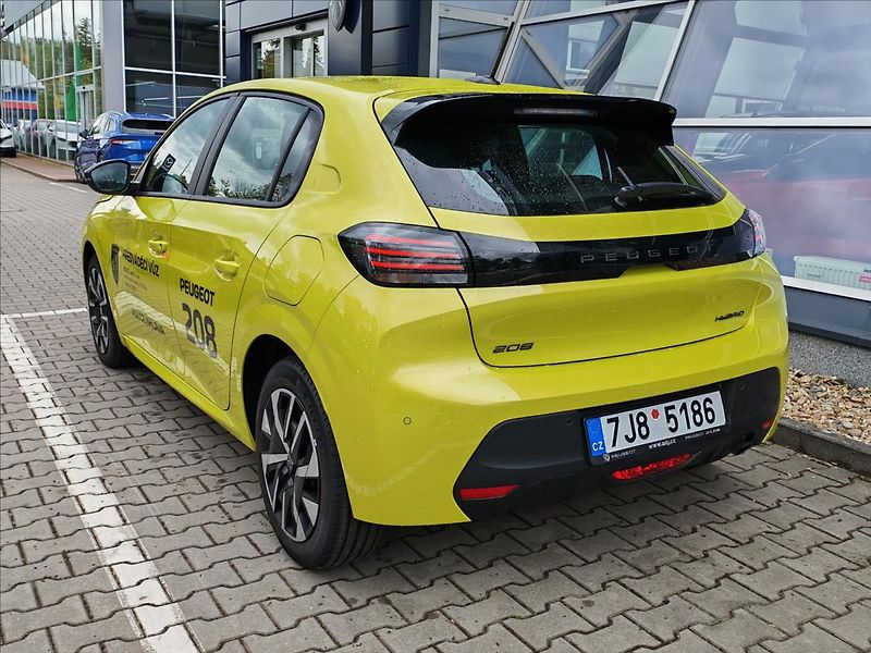 Peugeot 208 1,2 208 Style Hybrid 110 e_DCS - fotka 10 z 15