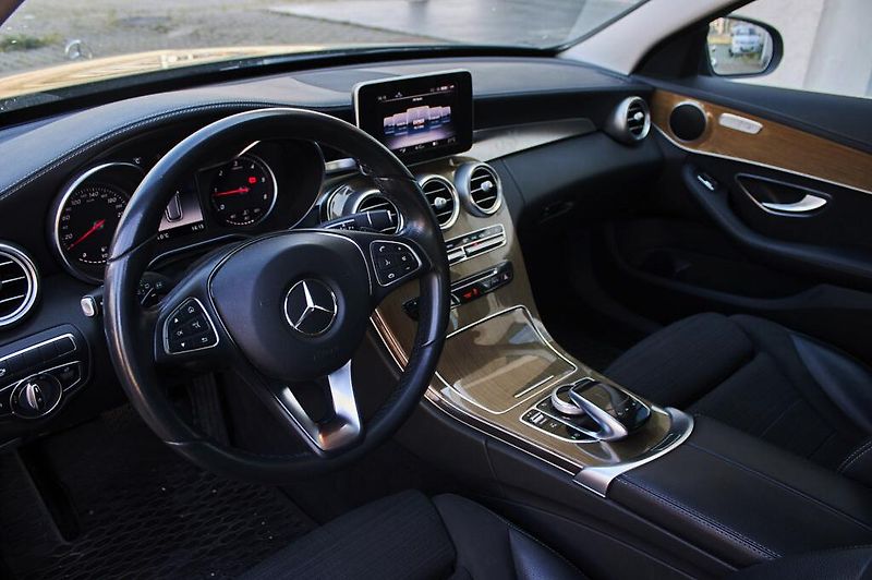 Mercedes-Benz Třídy C (2017) Mercedes C200 - T (kombi) - fotka 12 z 21