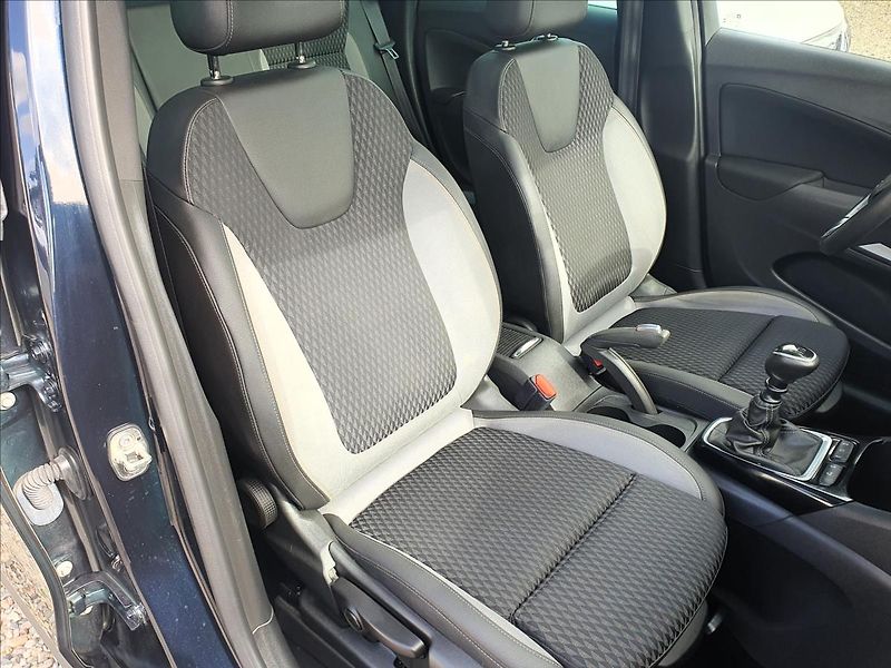 Opel Crossland X 1,5 cdti,Innovation,navi,kůže - fotka 11 z 50