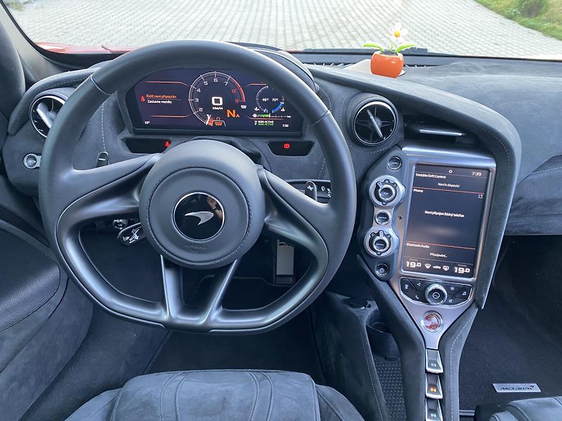 McLaren 720S (2020) TOP STAV - fotka 12 z 16