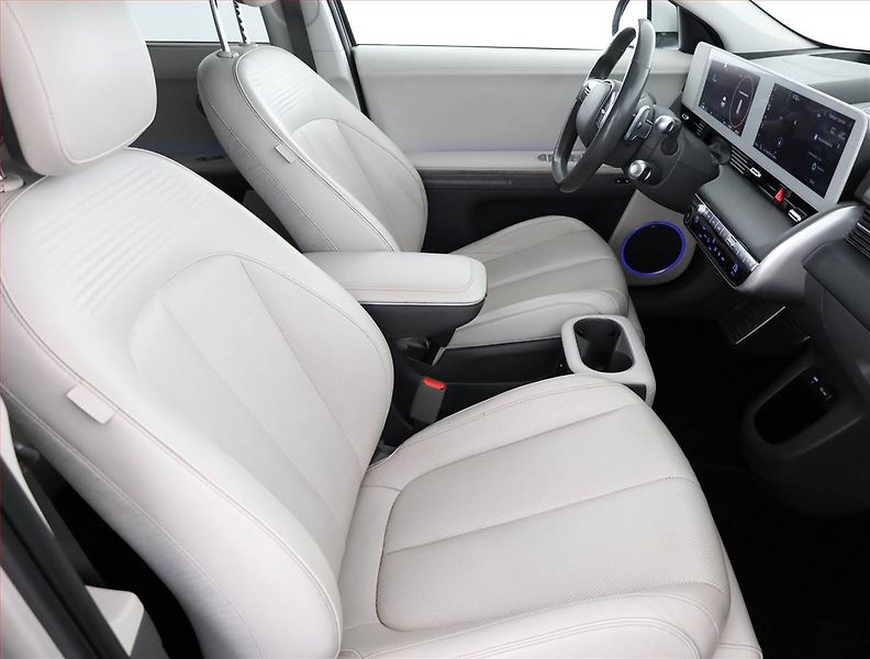 Hyundai Ioniq 5 (2021) Power 4x4, SoH 100% - fotka 7 z 21