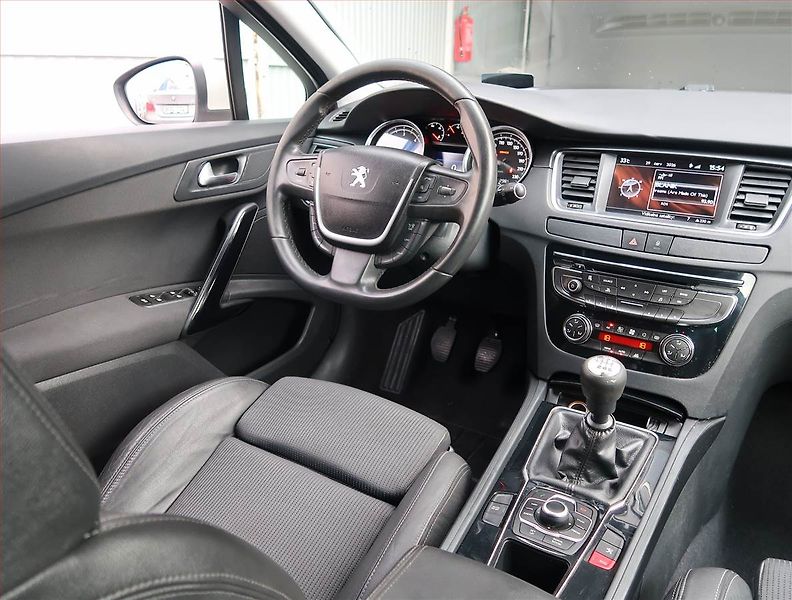 Peugeot 508 (2011) 2.0 HDi, nová STK, udržované - fotka 7 z 22