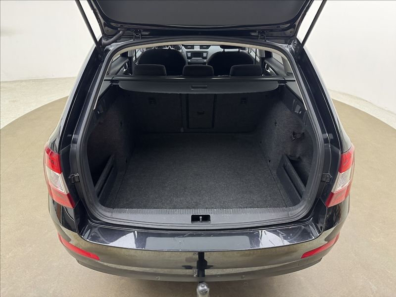 Škoda Octavia 2,0 110kW DSG ALU VÝHŘEV ČR TZ - fotka 34 z 34