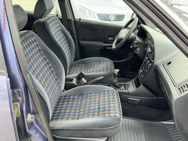 Peugeot 306 (1998) 1.4i - fotka 11 z 16