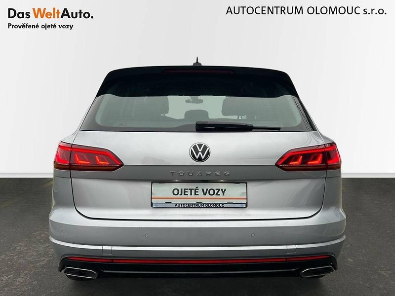 Volkswagen Touareg (2021) V6 3.0TDI 8AT 4MOTION R-Line - fotka 33 z 35