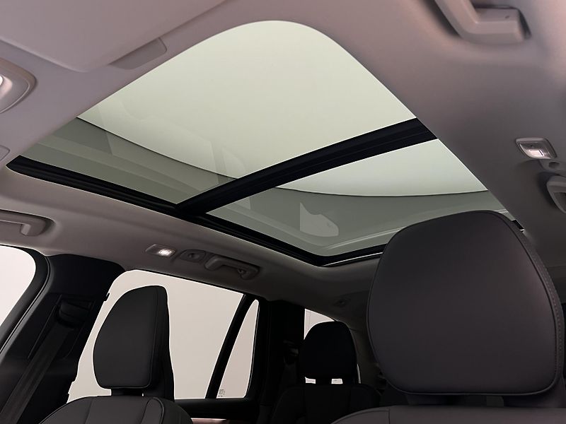 Volvo XC90 T8 RECHARGE PLUS DARK  - fotka 15 z 49