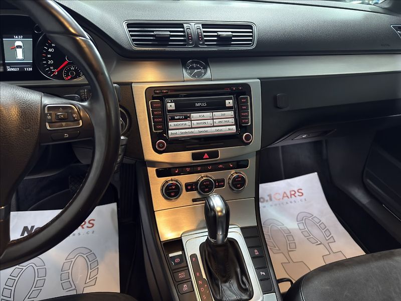 Volkswagen Passat 2,0   TDI DSG HIGHLINE BIXEN - fotka 15 z 42
