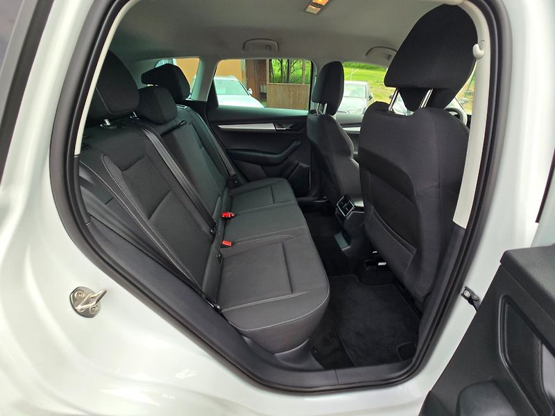 Škoda Karoq (2022) 2.0 TDi 85KW DSG Style - fotka 19 z 25