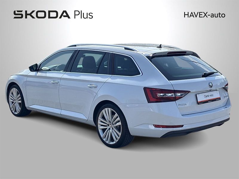 Škoda Superb (2016) Combi 2.0 TDI DSG Style + - fotka 36 z 37