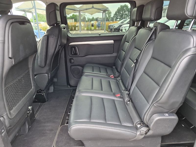 Toyota ProAce Verso VIP L2 Webasto 2,0 D 130 kW 8A - fotka 6 z 23