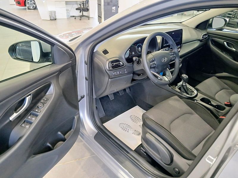 Hyundai i30 (2026) 1.0 T-GDI GO Czech! - fotka 11 z 18