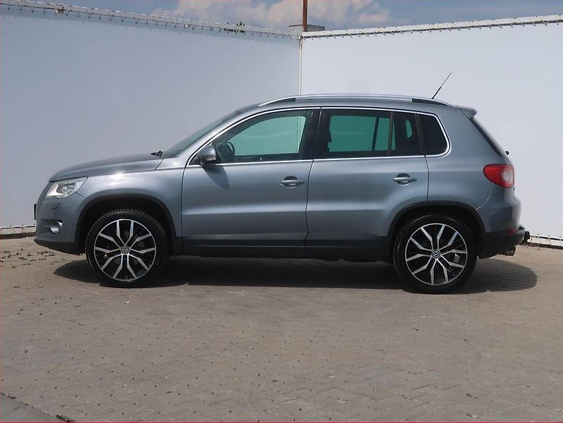 Volkswagen Tiguan (2008) 2.0 TDI, 4X4, Navi, Xenony - fotka 3 z 19