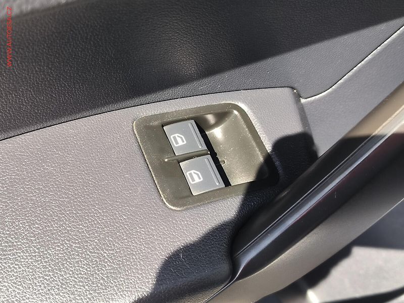 Volkswagen Caddy (2016) 1.6TDi MAXi, TZ, klima - fotka 16 z 19