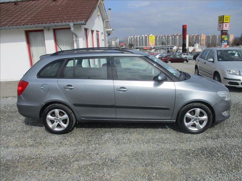 Škoda Fabia 1,2 i, Eleg.,aut.klima,servis, - fotka 4 z 43