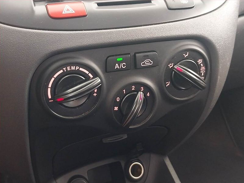 Kia Rio (2011) 1.4 16V, Serv.kniha - fotka 13 z 14