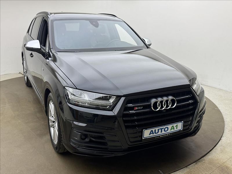 Audi SQ7 4,0 V8 MATRIX BOSE DPH 360° CZ - fotka 3 z 52