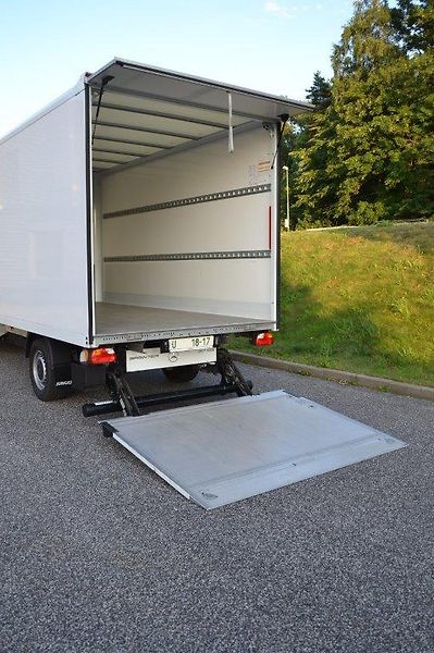 Mercedes-Benz Sprinter 317 hydr. čelo velká výbava  - fotka 37 z 51