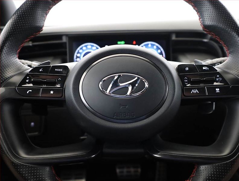 Hyundai Tucson (2022) 1.6 T-GDI - fotka 8 z 21