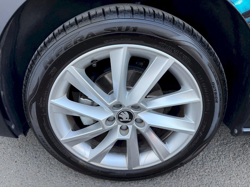 Škoda Scala (2025) 1.5 TSI 110kW Top Selection - fotka 35 z 35