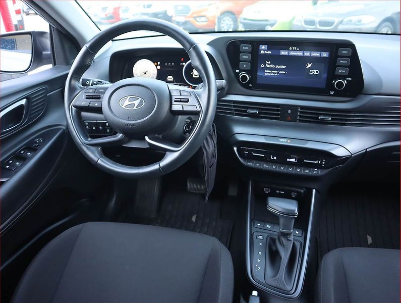 Hyundai i20 (2023) Family 1.0 T-GDI, Automat - fotka 7 z 20