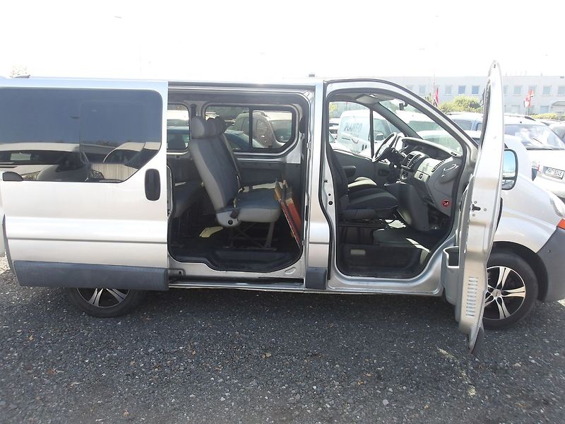 Renault Trafic 1,9DCi 74 kW 8 míst !! - fotka 12 z 31