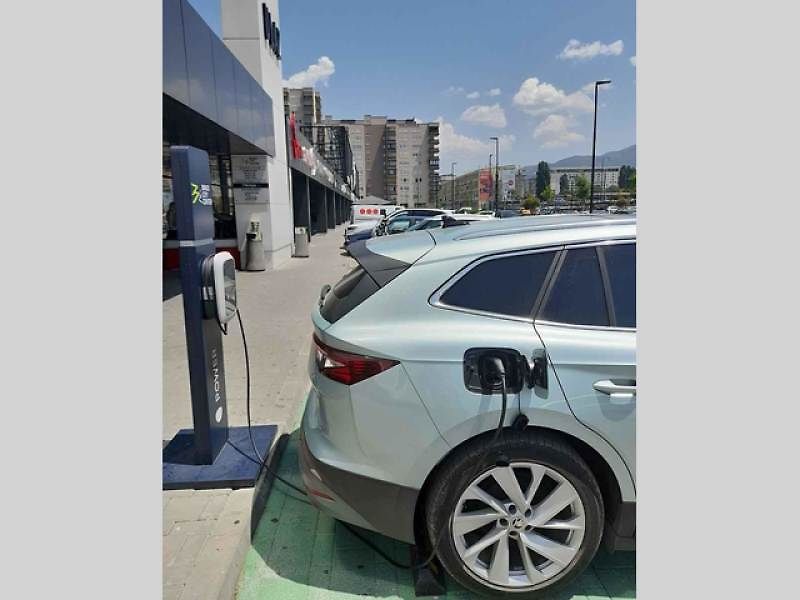 Roadtrip na Balkán: Škoda Enyaq dojela až pod skokanské můstky v Bosně a Hercegovině. A nejen tam