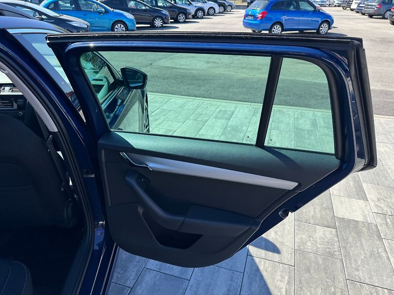 Škoda Octavia (2015) Edition 1.6 TDI 81kW - fotka 24 z 32