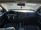 Mitsubishi Outlander (2017) - náhled 13