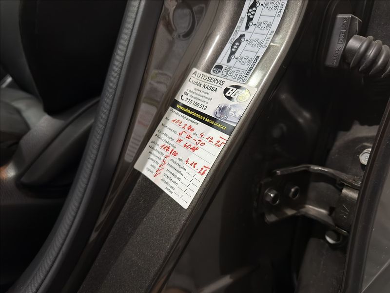 Mazda CX-5 2,0   i 121KW REZERVACE - fotka 9 z 38