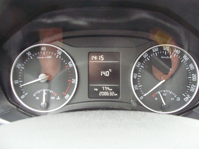 Škoda Octavia 1.4 TSi, 90 kW, klimatizace - fotka 17 z 27