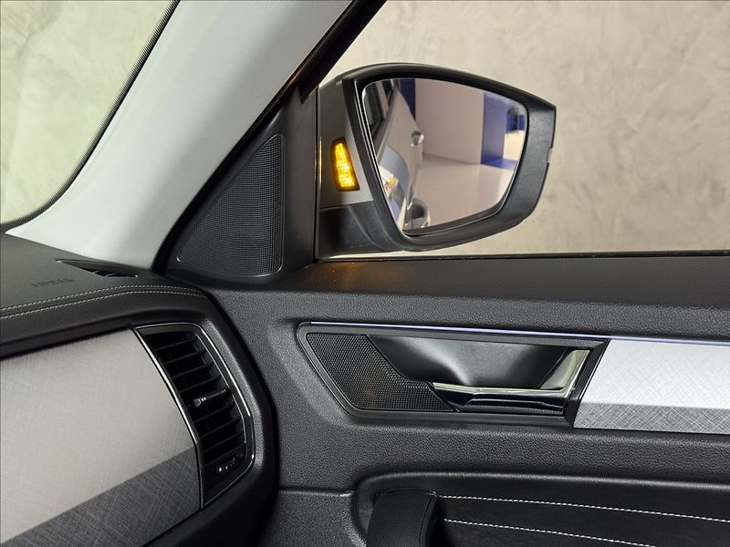 Škoda Kodiaq 2,0 TDi  DSG 4x4 Tour Assist K - fotka 23 z 48