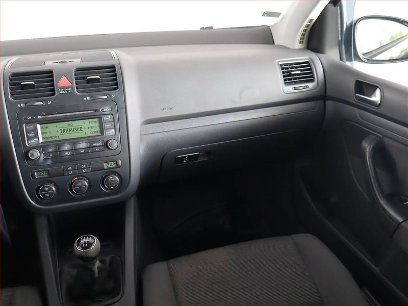 Volkswagen Golf (2005) 1.4 16V, nová STK, udržované - fotka 8 z 15