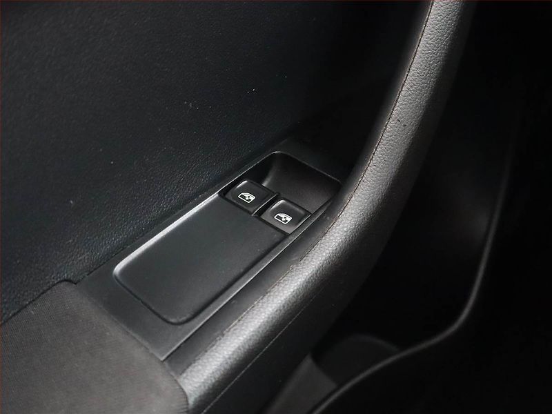 Škoda Fabia (2019) Ambition 1.0 TSI, Tempomat - fotka 15 z 15