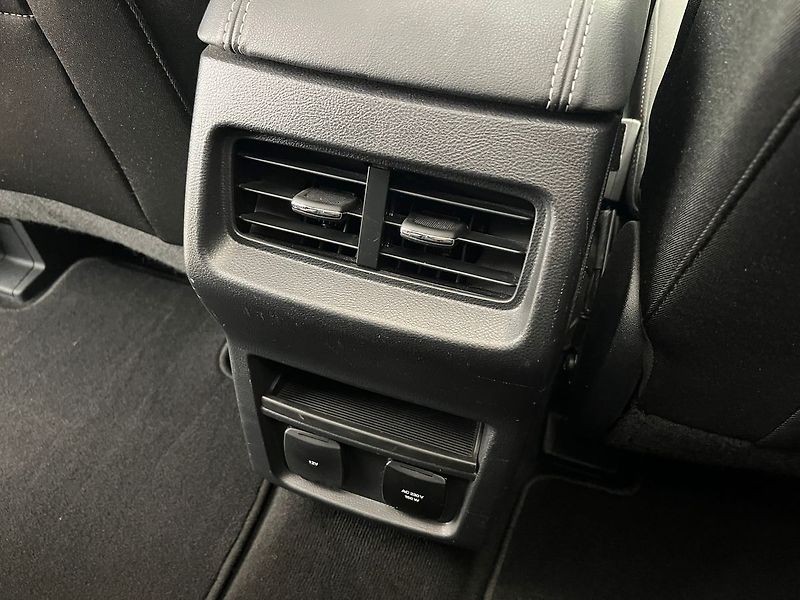 Ford S-MAX 2.5 HEV TITANIUM 7 míst - fotka 30 z 70