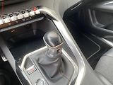 Peugeot 3008 (2019) 1.2PT, GT Line, LED, navi - náhled 15