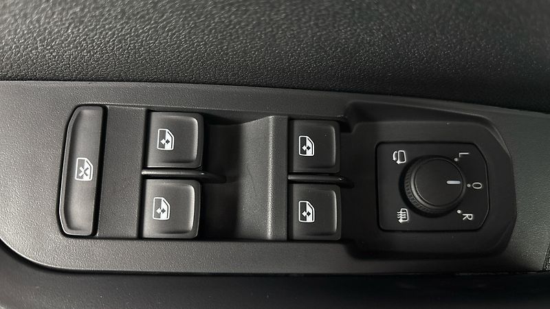 Škoda Karoq 2.0 TDI DSG 4x4 Style - fotka 20 z 27