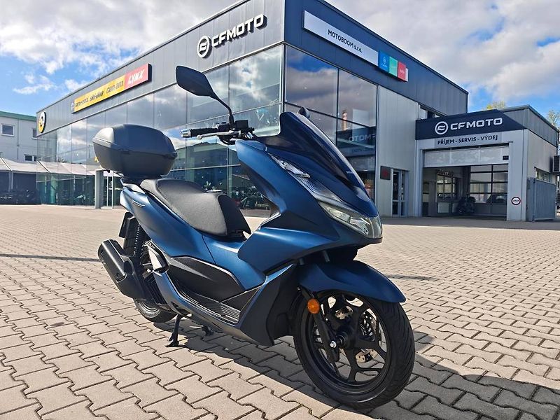 Honda PCX 125 (2023) najeto 1.865 Km - fotka 1 z 17