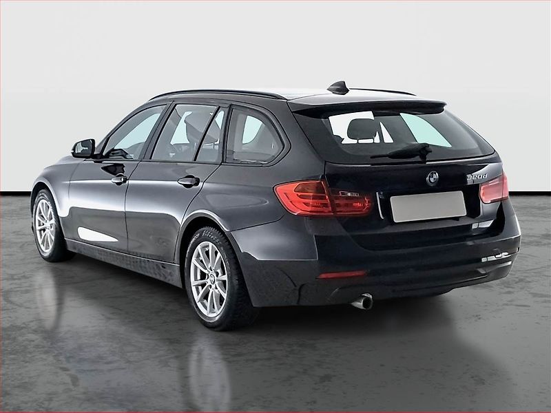 BMW Řada 3 (2015) 320 d, Serv.kniha, Tempomat - fotka 4 z 17