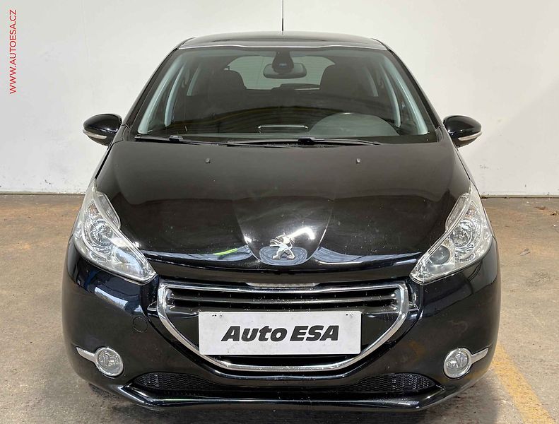 Peugeot 208 (2015) 1.2 PT, STK8/28 - fotka 2 z 16