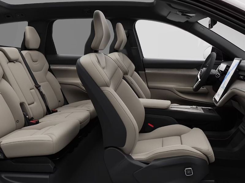 Volvo EX90 PLUS Single Motor RWD 205kW - fotka 10 z 13